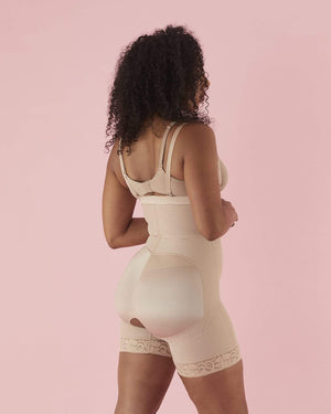 
            
                Load image into Gallery viewer, Shapewear Booty Boosting Bodysuit Curve Confident - Shapewear for Women
            
        